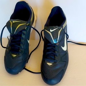 Mens blue soccer shoes Size 10
